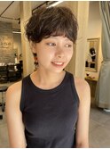 ショートボブパーマ20代30代40代イヤリングカラー大人可愛い