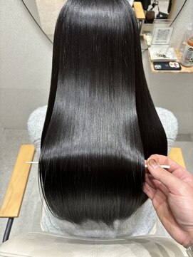 ジーナ 千葉 2nd(Zina) 【Zinaハセガワ】低ダメージpremium艶髪ストレート