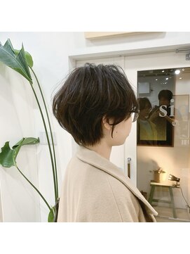 アオ 岡野 横浜(a-o) short hair