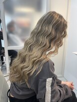 シダ(sida SAIIN)&nbsp;20代30代ロング巻き髪