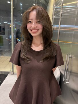 スノッブサンク(Snob ciNQ) レイヤーカット/顔まわりカット/くびれヘア/大人レイヤー