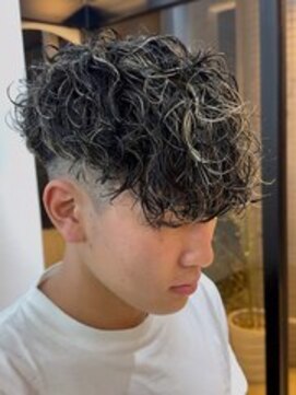 フェノメノン 豊田店(PHENOMENON) 豊田ツイストスパイラルパーマ波巻きスパイラルツイストパーマ