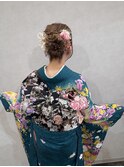 成人式ヘアセットゆるふわシニヨン金箔