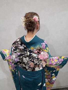 イツキ ヘアーデザイン(ITSUKI hair design) 成人式ヘアセットゆるふわシニヨン金箔