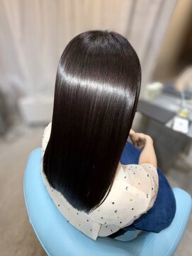 アオトーキョー 北千住(ao.tokyo) メテオ縮毛矯正で叶える極艶ストレート