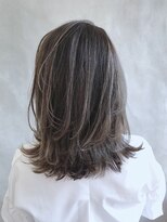 ムウ 難波(MOU)&nbsp;ハッシュカットフルバング似合わせカットレッドブラウン20代30代