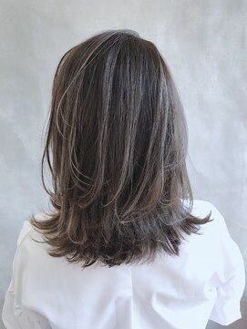 ムウ 難波(MOU) ハッシュカットフルバング似合わせカットレッドブラウン20代30代