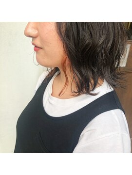 ヘアー アイス カンナ(HAIR ICI Canna) オレンジで作るイヤリングカラー