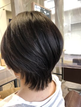 ビースリー ロア 艶やかショート 2021/4/29