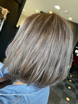 サローネデ アグスティナ バイ サンバンチ(salones de agustina by sanbanchi) 【agustina 明石大久保】ボブ×ハイライト