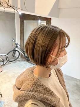 エムドットヘアーサロン(M. hair salon) 全頭ブリーチからのイヤリングカラー