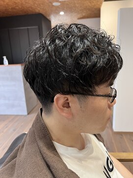 ウィムジー(Whimsy) ツーブロック刈り上げ