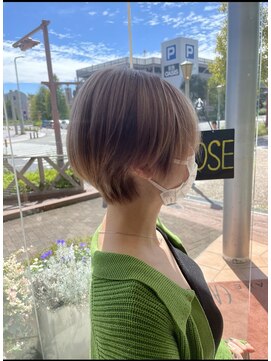 アース 三田南ウッディタウン店(HAIR&MAKE EARTH) 20代30代40代小顔ハンサムショートミルクティベージュ