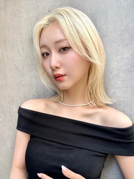 ロシェ 横浜店(loche) ワンレン韓国ミディ×ダブルカラー×レイヤーカット[横浜駅]