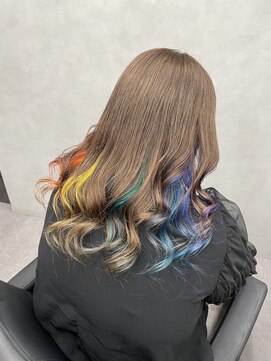 ファイブバイジエクト 堀江(FIVE by The Ect) インナーカラー　インナーレインボー　ミルクティーベージュ