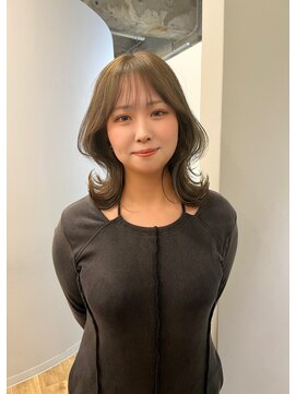 くびれミディアム