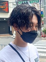 センターパート波巻きパーマスパイラルパーマツイストスパイラル
