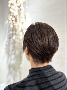 バンビ(BAMBI)の写真/白髪もおしゃれに染める♪大人透明感カラーが人気◎白髪カバーも含めた旬な髪色で毎日を楽しく☆