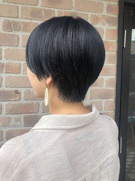 ヘアメイクエイト 丸山店(hair make No.8) ◆担当：岩切祐樹◆ショート×ネイビーカラー