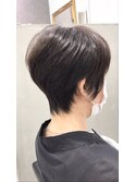 奥行きのあるショートヘア！