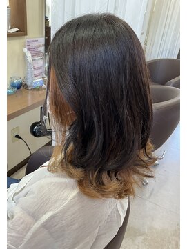 コア フィール ア デイ(COIFFURE A DAY) 【見附今町髪質改善】お得クーポン有り