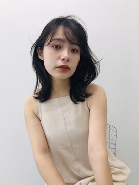 リブレ(LIBRE+hp) 【韓国風レイヤー】【くびれ】【ミディアム】【顔まわりの】