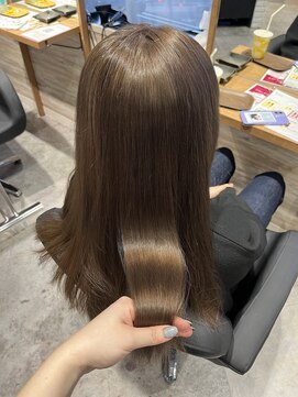 リーオオサカ(Lee Osaka) くすみベージュ