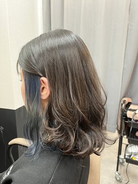 テーラヘアー 鎌取店(TELA HAIR) イヤリングネイビー