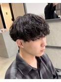 波巻きスパイラルパーマツーブロックマッシュショート