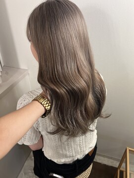 ココルアナ(coco luana) グレージュ/シルバー/ベージュ/ケアブリーチ/ハイトーン