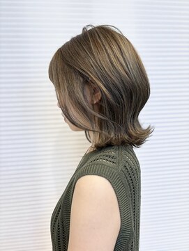 ゼン ネオ(Zen Neo) オリーブ系カラー×ミディアムスタイル