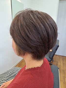 クッカ(kukka) インナーカラーショートスタイル