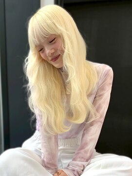 ランテルディ 渋谷(LANTERDIT) 抜きっぱなしブロンド 顔周りカット ブリーチ ハイトーン 艶髪