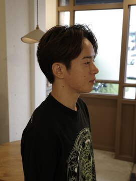 ロクマルキュー(609) センターパート&ナチュラル刈り上げ