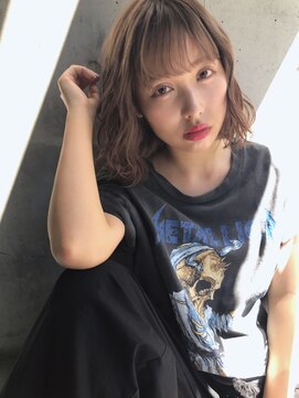 エヴァー(ever) グレージュ☆外ハネウェーブカール☆☆