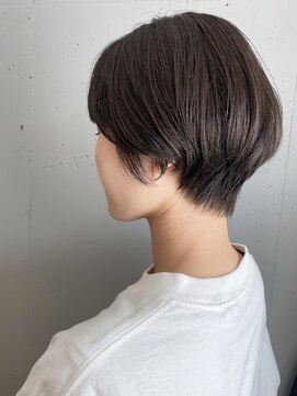 ロミー(Romy) 大人可愛いハイライト×くびれショート