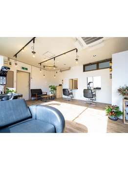 カフェのようにホッと一息つけるサロン♪プライベート空間ならではのサロンタイムをお過ごし頂けます！