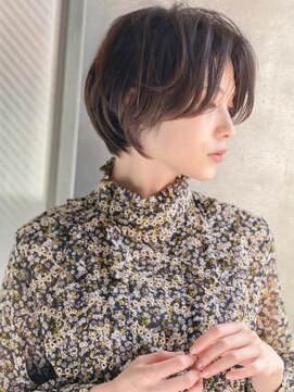 アグ ヘアー ヒルズ  宮城古川店(Agu hair hills) 《Agu hair》長めバングで小顔垢抜けショート