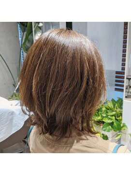 ヒカリア 立川(Hikaria) 結んでもおろしても可愛い♪ミディアムレイヤー