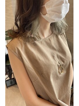 コンティバイミラートーク(CONTY by MIRROR TALK) 淡色オリーブインナーカラー