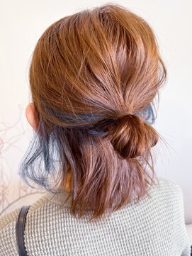 レポヘアー(Repos hair) 20代30代大人かわいいミルクティベージュインナーカラーネイビー