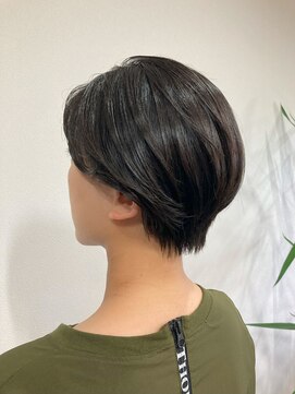 ミシュタ(mishuTA) 耳かけショートスタイル