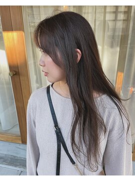 トナリ(tonari) 艶感のあるグレージュ