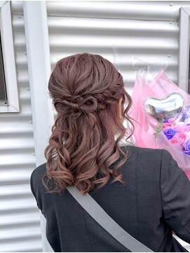 ラクシア(LucxiA) ハーフアップアレンジ/卒業式ヘア/リボンアレンジ