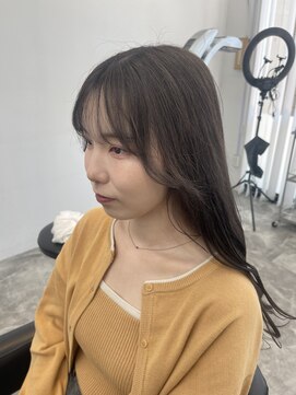 リトバイプティパ(Lit by petit-pas) グレージュカラー