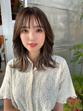 美容室 ビ フェスカ(B FESCA) イヤリングカラー/ハイライト/シースルーバング/新守山/春日井