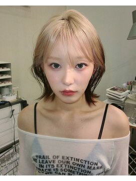 ウニュ(uninu) ブリーチオンカラー　カット