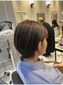 コンパクトショートボブ　ブリーチ必須　ミルクティーカラー