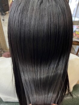 ソレイユ 新宿御苑前 (SOLEIL)の写真/髪に最高級の栄養素を補給する【髪質修復トリートメントエステ】で、大人のツヤ髪を。【ソレイユ新宿】