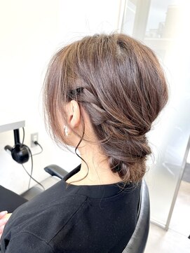 ゴウトゥデイシェアサロン 町田店(GO TODAY SHAiRE SALON) ゆるっと大人シニヨン